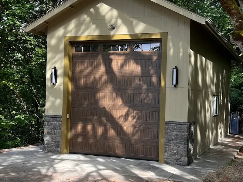Custom Detached Garage — project photo